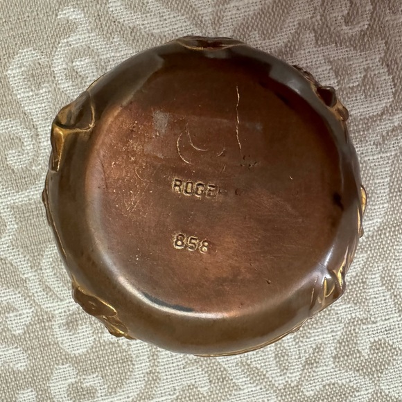 Antique Rogers Art Nouveau Butterfly Design Gilded
Bronze Hinged Trinket Box 858 - Picture 3 of 12